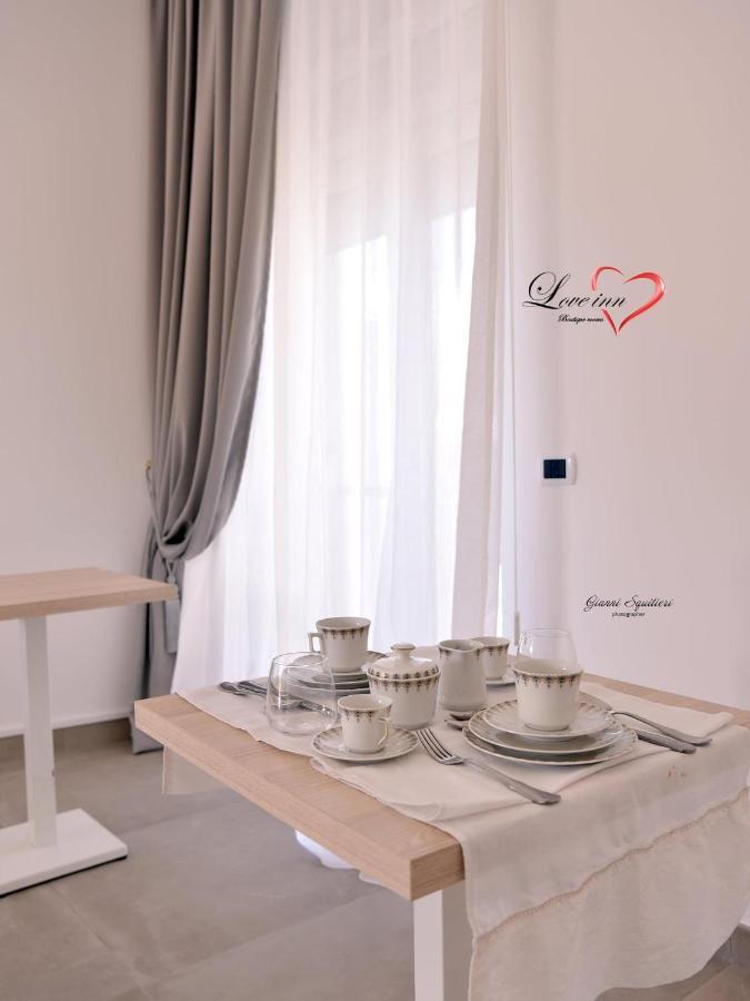 Love Inn Помпей Екстериор снимка
